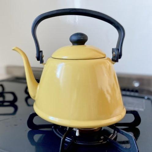 Noda Horo Drip Kettle II Retro Enamel Gooseneck Kettle Yellow 2L