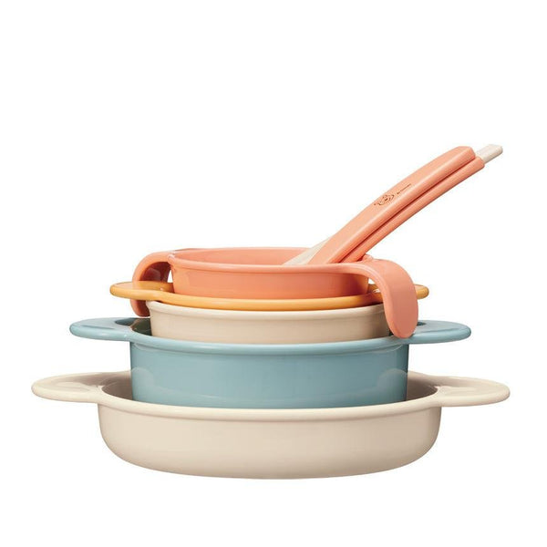 Combi Japan Baby Feeding Set Winnie the Pooh Edition