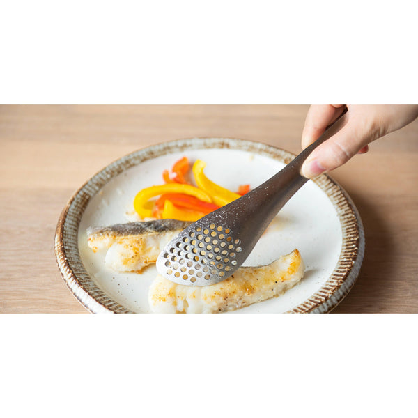 Sori Yanagi Stylish Slotted Metal Tongs