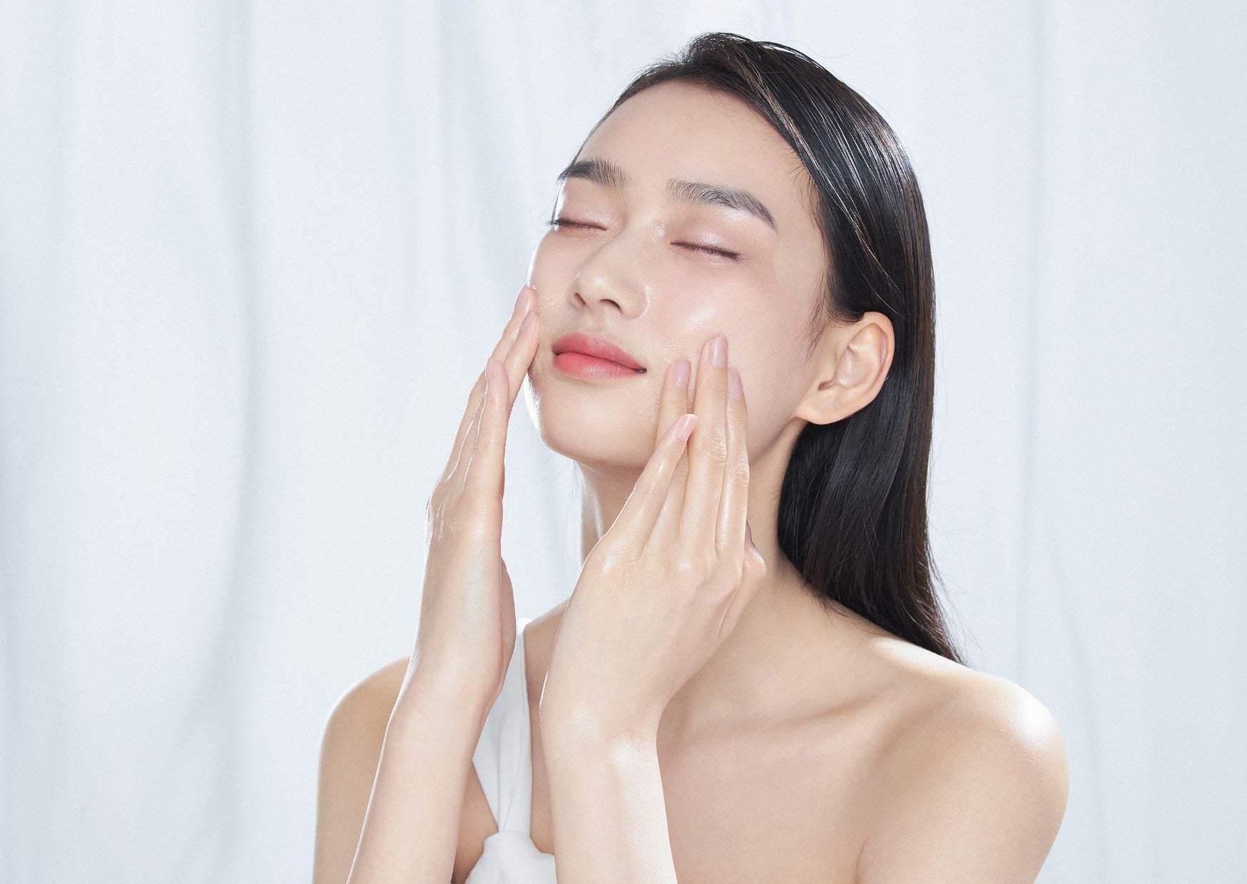 9 Best Japanese Cleansing Gels for Oily and Combination Skin